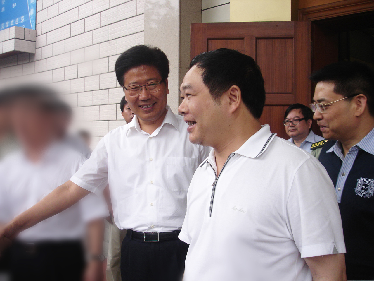 2009年6月，中央政治局委員，時(shí)任湖南省書記張春賢接見(jiàn)董事長(zhǎng)李建煒.jpg